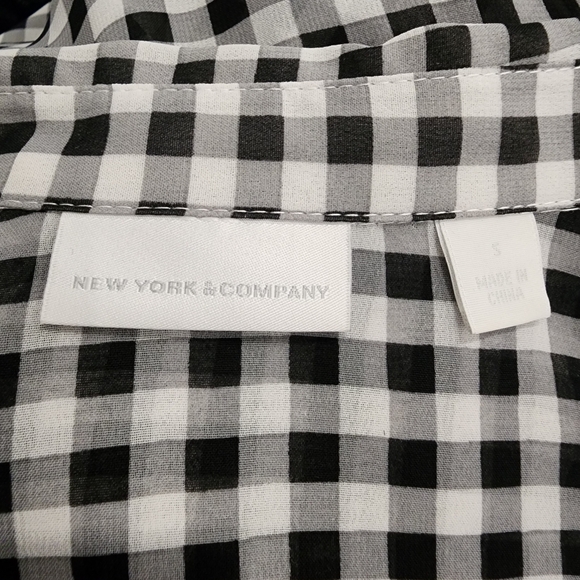 New York & Company size small, plaid button up sheer blouse. - Picture 4 of 5
